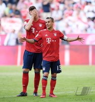 Fussball 1. Bundesliga Saison 17/18: FC Bayern Muenchen - VfB Stuttgart