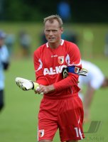 FUSSBALL 1. Bundesliga 2013/2014: Torwart Alexander Manninger (FC Augsburg)