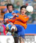 Fussball 1. Bundesliga: Bochum - Schalke, Zweikampf