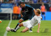 FUSSBALL: LIGA TOTAL CUP 2010 , Edu (li, Schalke) gegen Maximilian Haas (re, FCB)
