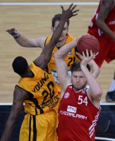 Basketball 1. Bundesliga 13/14:  Walter Tigers Tuebingen - FC Bayern Muenchen