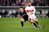 Fussball DFB Pokal  Halbfinale  2025/2026  23.04.2026VfB Stuttgart - SC Freiburg , ZWEIKAMPF, SPIELSZENE, AKTION, ACTION, DUELL,