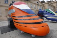 FUSSBALL EURO 2008: Ueberdimensionale Fu&sect;ballschuhe