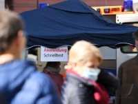 Tageszertifikat / Tagesticket in Form von einem Armband mit QR Code fuer Innenstadtbesucher in Tuebingen