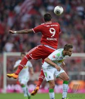 Fussball  1. Bundesliga Saison 2013/2014: FC Bayern Muenchen - Borussia Moenchengladbach