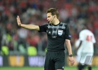 FUSSBALL EUROPA LEAGUE FINALE 13/14: Schiedsrichter Dr. Felix Brych (Deutschland)