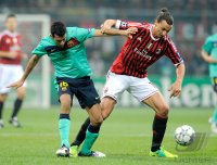 Fussball CHL  Saison 2011/2012:  Sergio Busquets (li, Barca) gegen Zlatan Ibrahimovic (AC Mailand)