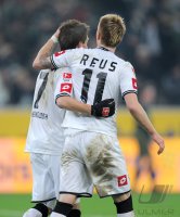 Fussball 1. Bundesliga, Saison 2011/2012:  Patrick Herrmann (li,) mit Marco Reus (Borussia Moenchengladbach)