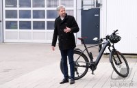 Oberbuergermeister Palmer hat die groesste Photovoltaikanlage Tuebingens offiziell in Betrieb genommen