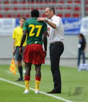 FUSSBALL INTERNATIONAL: Trainer Paul Le Guen mit Vincent ABOUBAKAR (Kamerun)