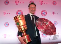 FUSSBALL DFB POKAL FINALE 18/19: Meisterfeier Bankett FC Bayern Muenchen
