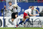 Fussball 1. Bundesliga: Hamburg - Dortmund, Zweikampf