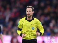 Fussball 1. Bundesliga Saison 19/20: FC Bayern Muenchen - SC Paderborn