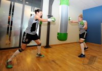 Frauen Fussball Nationalmannschaft: Verena Faisst und Kim Kulig (v. li.)