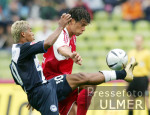 Fussball 1. Bundesliga: Bayern - Berlin, Zweikampf