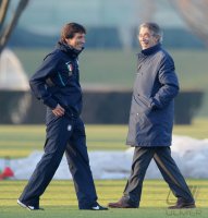 FUSSBALL  International CHL 10/11: Trainer LEONARDO (inter Mailand)
