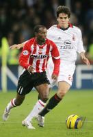 Fussball Champions League: Eindhoven - Mailand, Zweikampf