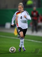 Fussball: International, Frauen Laenderspiel: Deutschland, PETER am Ball
