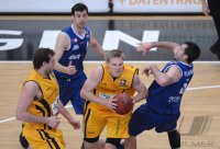Basketball  1. Bundesliga  12/13: Walter Tigers Tuebingen - Eisbaeren Bremerhaven