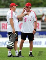 Fussball 1. Bundesliga Saison   2011/2012 :  Trainer Jupp Heynckes, Co Trainer Hermann Gerland (v. re., FC Bayern Muenchen)