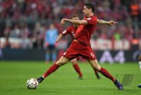 Fussball 1. Bundesliga Saison 15/16: FC Bayern Muenchen - VfB Stuttgart