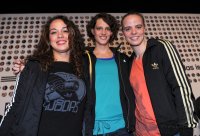 (v. li.) Kite Surferin Laila Puehringer, Leichtathletin Lena Schoeneborn und Stabhochspringerin Silke Spiegelburg