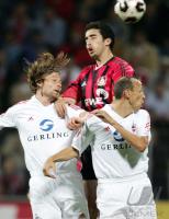 Fussball 1. Bundesliga: Leverkusen - Koeln, Zweikampf