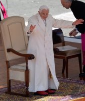 Papst Benedikt XVI letzte Generalaudienz auf dem Petersplatz