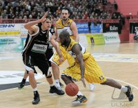 Basketball  1. Bundesliga  10/11   Walter Tigers Tuebingen - EWE  Baskets Oldenburg