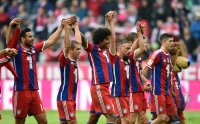Fussball 1. Bundesliga Saison 14/15: JUBEL FC Bayern Muenchen