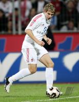 Fussball 1. Bundesliga: Koeln, HELMES Einzelaktion am Ball