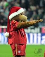 Fussball 1. Bundesliga, Saison 2011/2012:  FCB Maskottchen Bernie