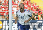 Fussball INTERNATIONAL  EURO 2004  Spanien - Portugal