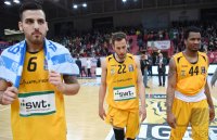 Basketball 1. Bundesliga 15/16 Hauptrunde: Walter Tigers Tuebingen - Basketball Loewen Braunschweig