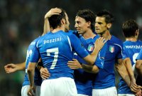 Fussball International EM 2012-Qualifikation:  Giampaolo Pazzini, Riccardo Montolivo (v. li., Italien)