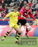 Fussball 1. Bundesliga: Leverkusen - Dortmund, Zweikampf