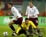 Fussball 1. Bundesliga: Dortmund - Kaiserslautern, Zweikampf