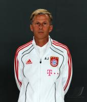 Fussball 1. Bundesliga 2010/2011: Co Trainer Andries Jonker  (FCB)