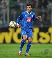 FUSSBALL 1. BUNDESLIGA: Bochum, MAVRAJ Einzelaktion