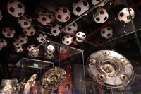 Fussball 1. Bundesliga: Die Erlebniswelt des FC Bayern Muenchen in der Allianz Arena