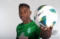 Fussball 1. Bundesliga, Saison 2012/2013, Werder Bremen: Eljero Elia im exklusiven Pressefoto ULMER Fotoshooting