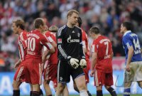 Fussball 1. Bundesliga 10/11:  Torwart Manuel Neuer (FC Schalke 04)