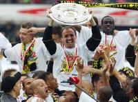 JUBEL  beim Meister  BVB Jrgen Kohler mit der Schale