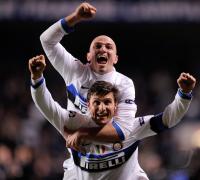 FUSSBALL  International CHL 09/10  : Jubel Javier Zanetti mit  Esteban Cambiasso (Inter)