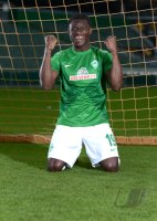 Fussball 1. Bundesliga, Saison 2012/2013, Werder Bremen: Joseph Akpala im exklusiven Pressefoto ULMER Fotoshooting