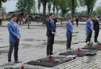 Fussball: DFB Delegation besucht KZ in Auschwitz, 01.06.2012