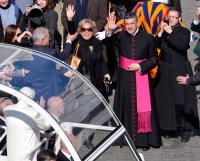 Papst Benedikt XVI letzte Generalaudienz auf dem Petersplatz