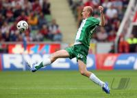 Fussball 1. Bundesliga: Wolfsburg, KARHAN Einzelaktion