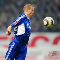 FUSSBALL, 1. BUNDESLIGA, 24. Spieltag: FC Schalke 04, KLUGE