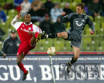 Fussball 1. Bundesliga: Bayern - Hannover, Zweikampf